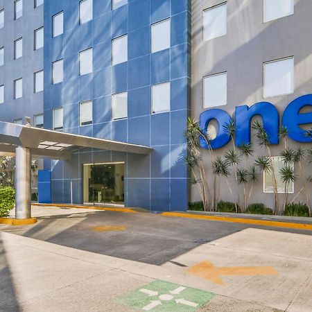 One Leon Poliforum Exterior photo